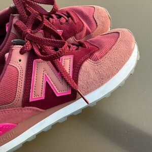 New Balance 574 v2 Classic Womens Sz 8 B Garnet Pink Athletic Sneaker Shoes